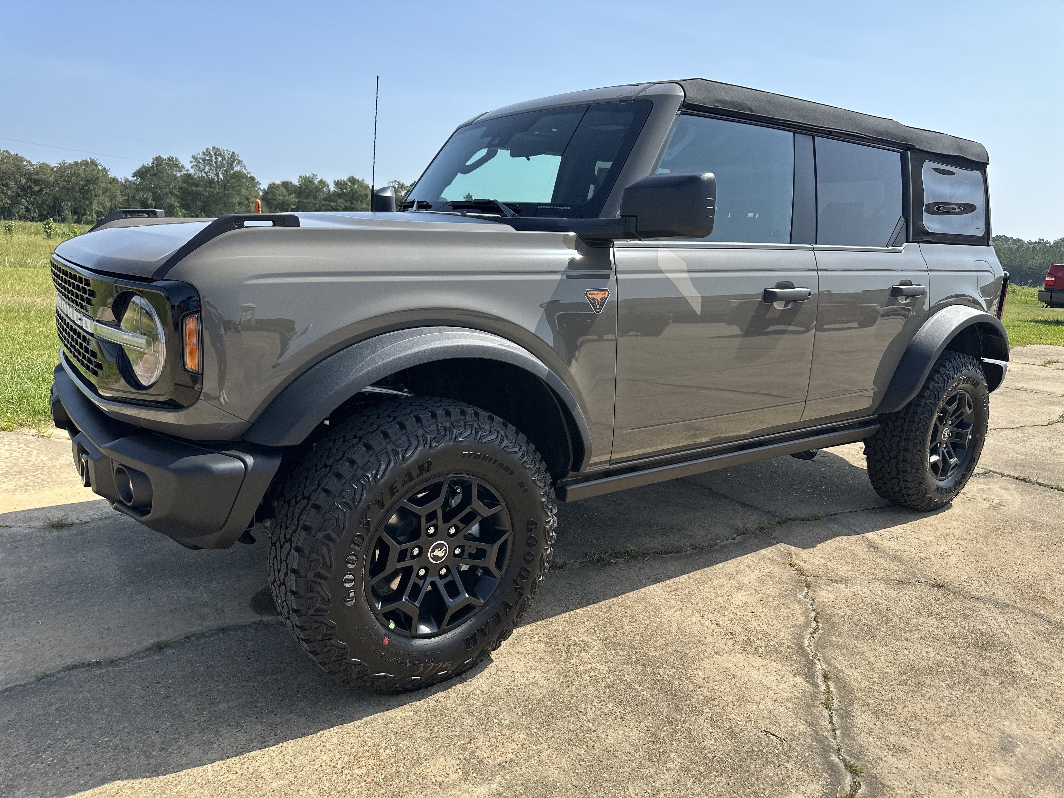 2026 Ford Bronco Badlands in Marsh Gray — front three-quarter view
