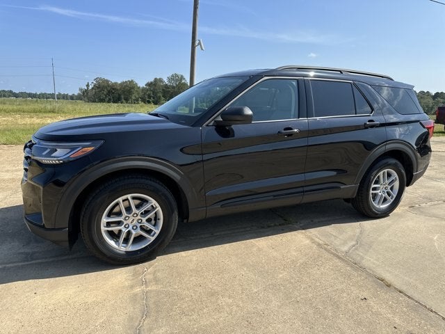 2026 Ford Explorer Active in Agate Black Metallic — front three-quarter view