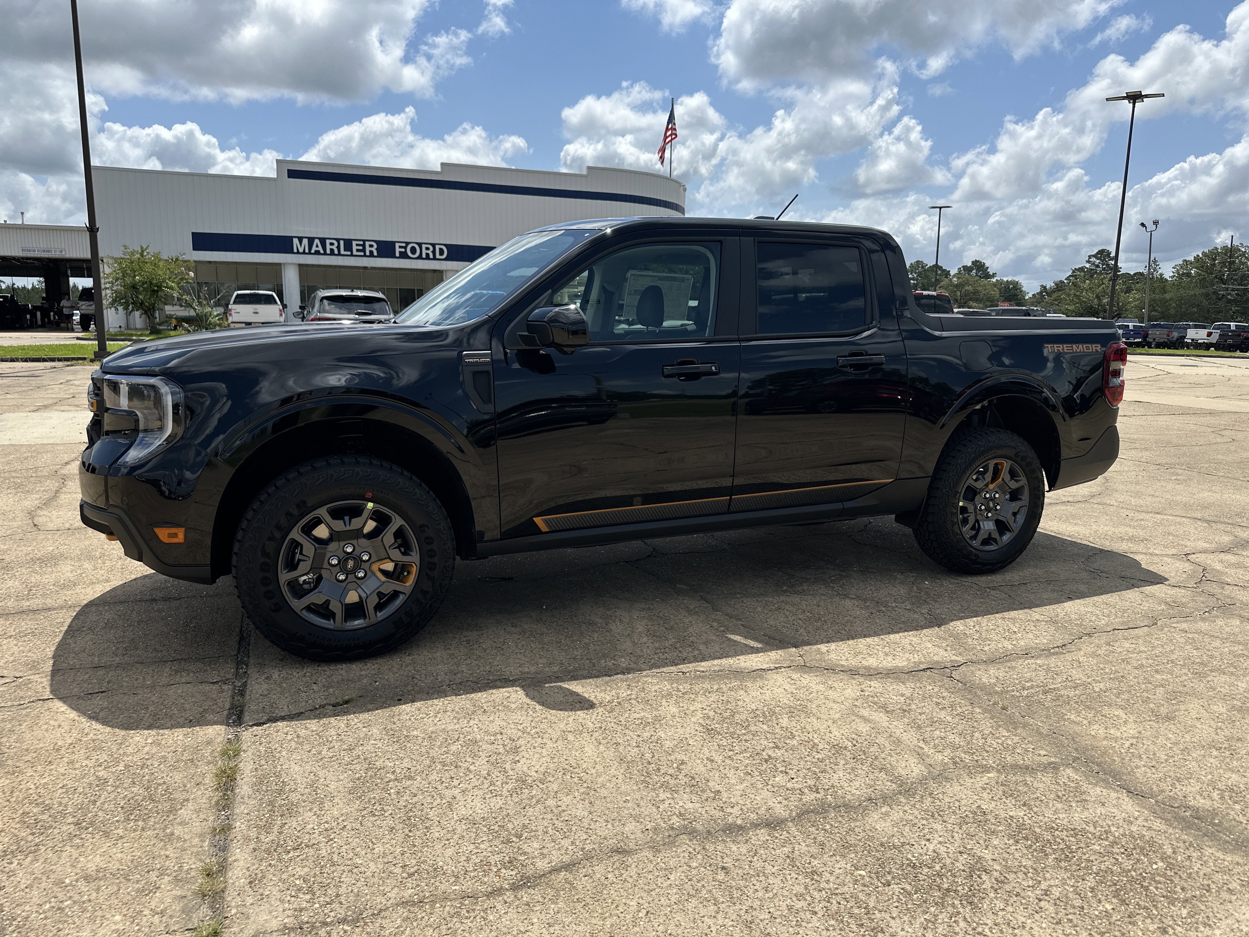 2026 Ford Maverick Tremor in Shadow Black — front three-quarter view